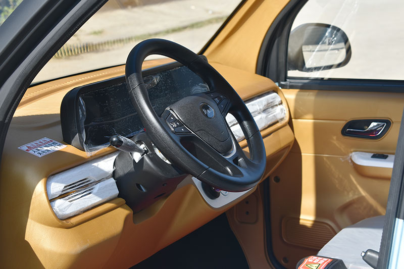 全封閉電動三輪車