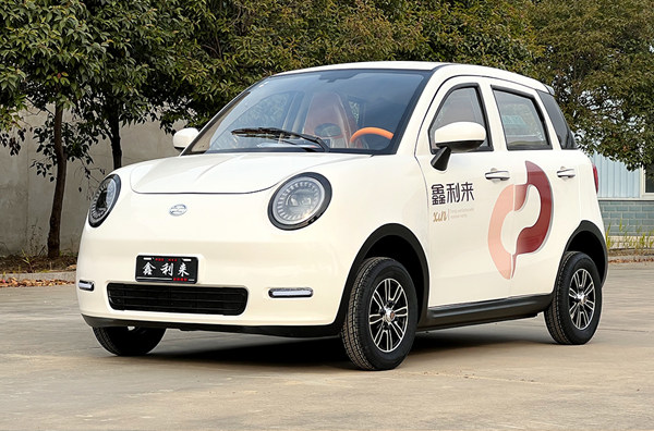 鑫利來四輪電動(dòng)車