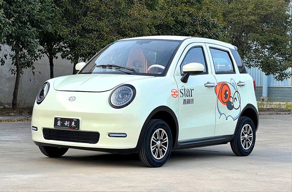 鑫利來四輪電動(dòng)車